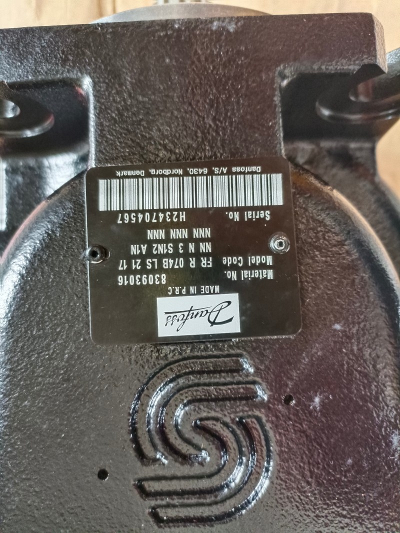丹佛斯45系列开式柱塞泵ERR147CPC26NNNNN3S1A2A1N压力补偿变量泵 丹佛斯45系列开式柱塞泵JRRS45 JRRS60 JRRS75 FRR090 高压变量泵 丹佛斯开式泵JRRS45 JRRS60 JRRS75 负载敏感泵 开式变量柱塞泵