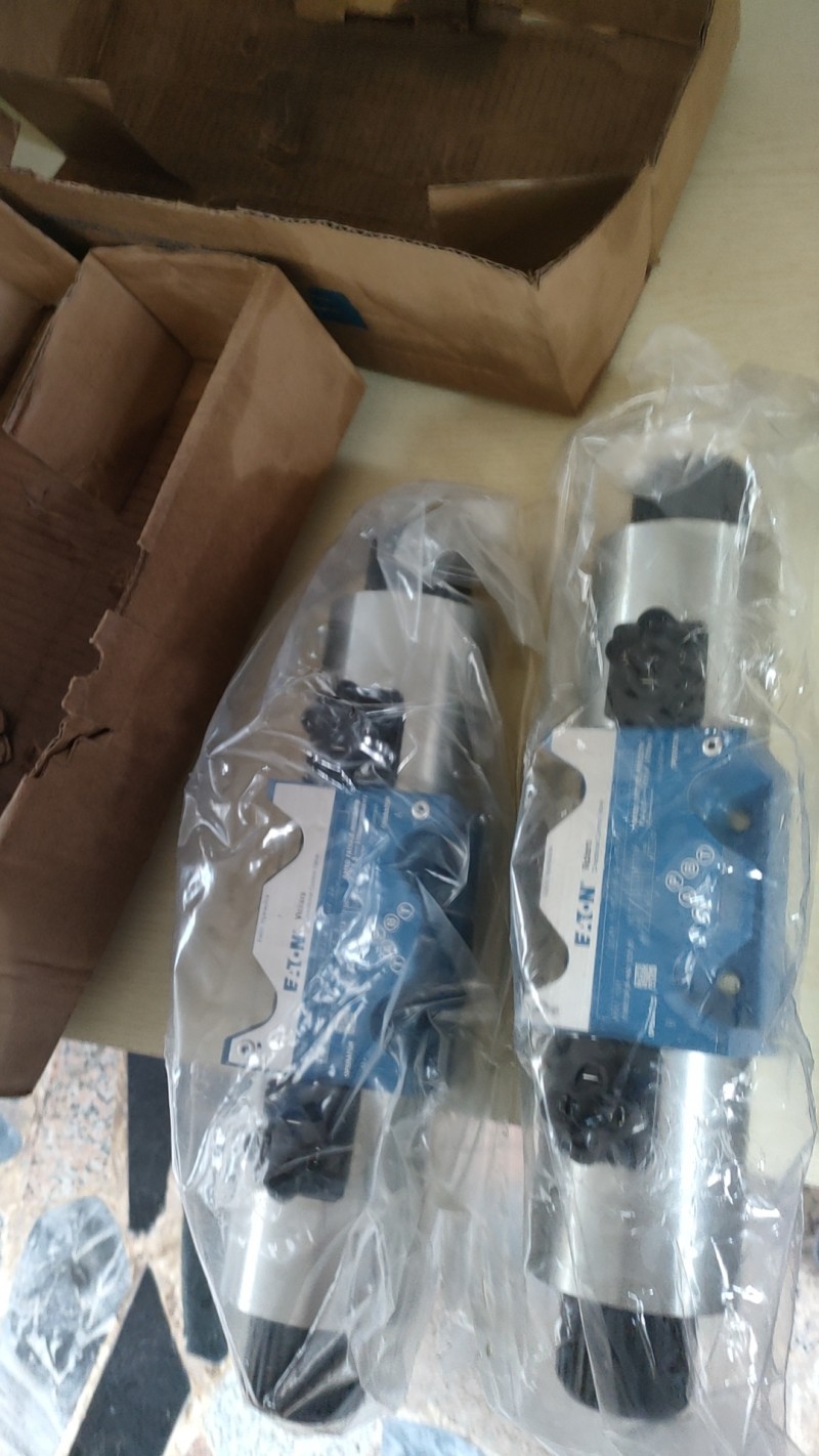 伊顿款109-1101 1119 1105 1689 1234 1052 1575 1118-006液压摆线马达 伊顿PVH74 QIC RF 1S 10液压柱塞泵PVH 98 QIC-RF-1S-10-C25V-31油泵 伊顿PVXS-180-M-R-DF-0000恒压变量柱塞泵PVXS-130/090-M液压油泵