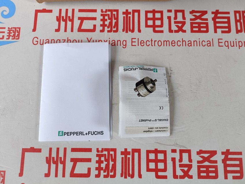 IQT1-FP-R4-V1 倍加福 接近开关编码器 全新包装 现货